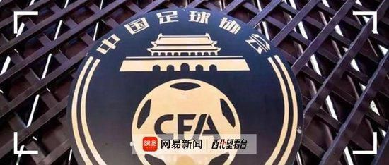 男女一边吃奶一边做爰