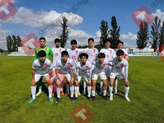 南山兵露j裸体2015